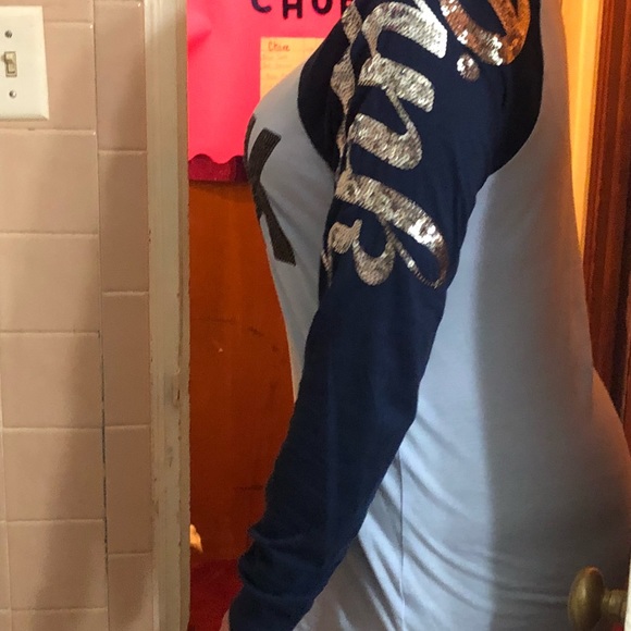 🌟NWT VS PINK LONG SLEEVE BLING T - Picture 2 of 5